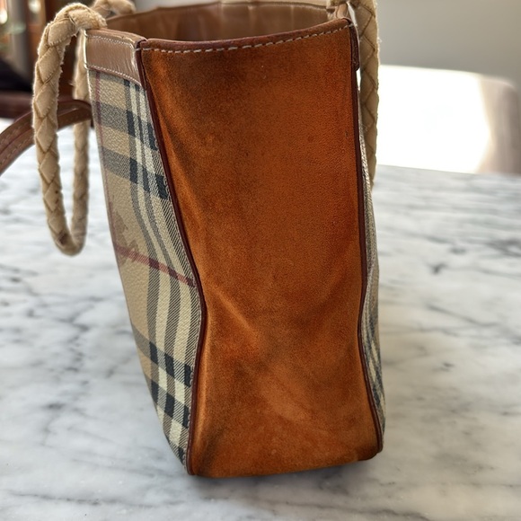 Burberry handbag - Picture 15 of 16